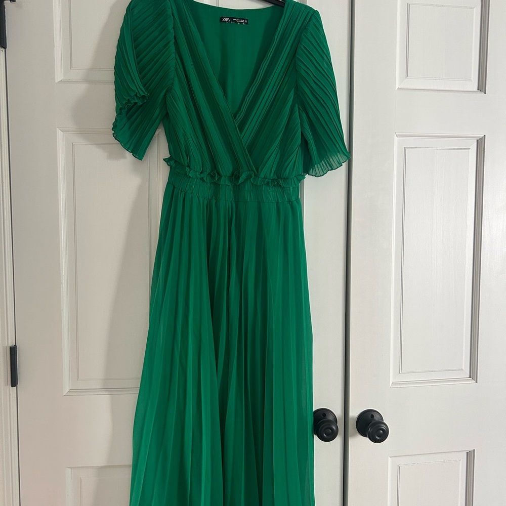 Zara pleated green dress